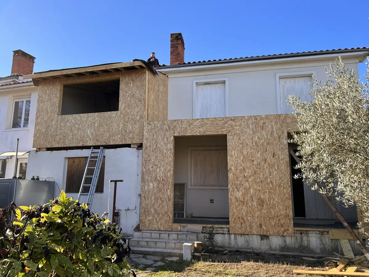 Extension en ossature bois réalisée par un charpentier
